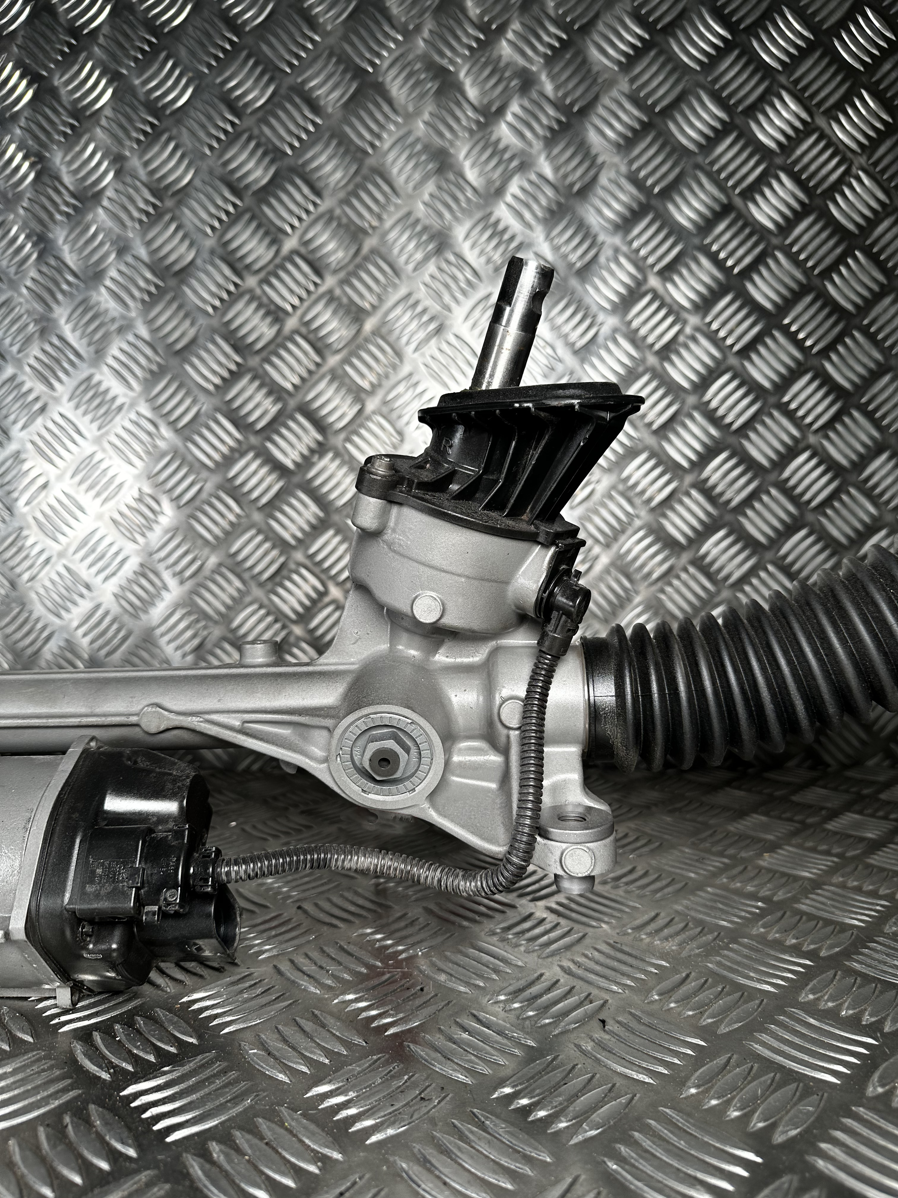 Audi TT Generation 4 electric steering rack